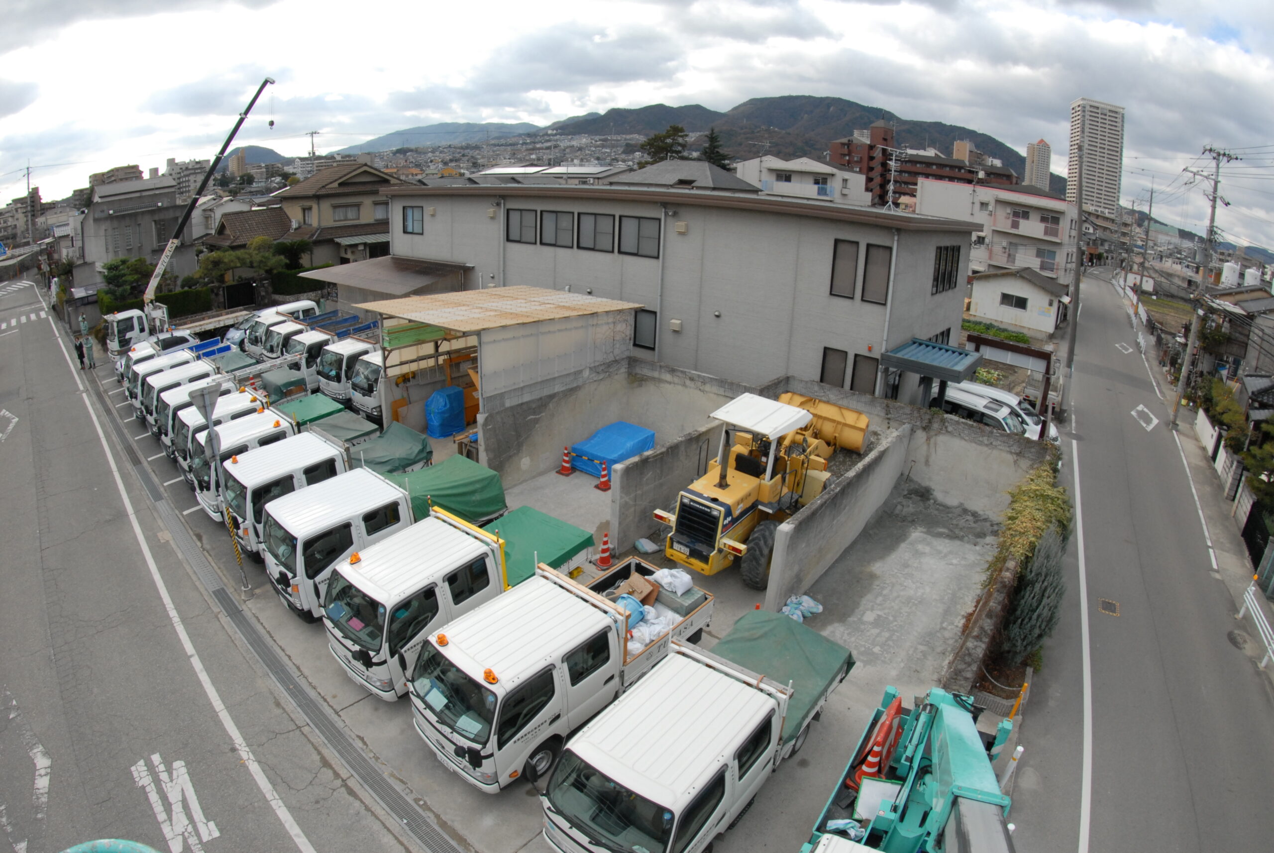 社屋全景